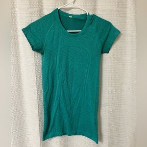 Lululemon swiftly tech (size 4)